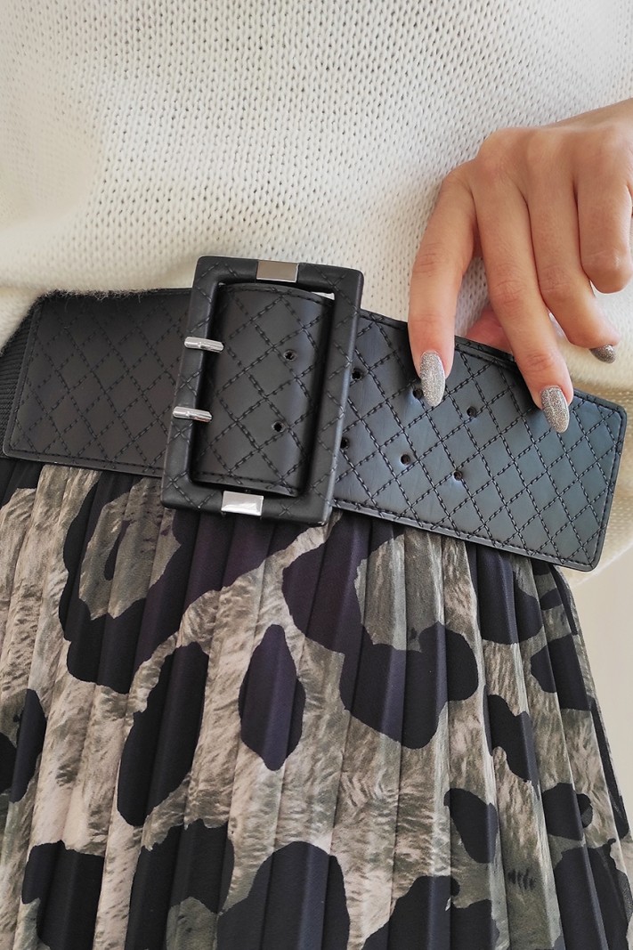 Quilted leather elastic belt Quilted leather elastic belt