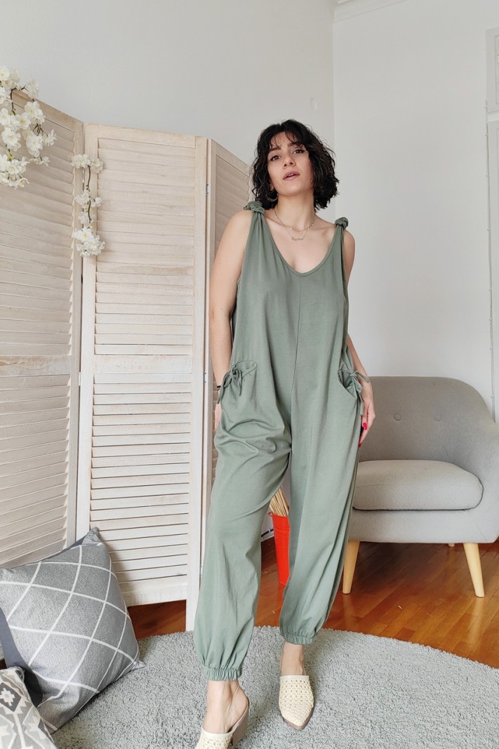 Slouchy and loud jumpsuit